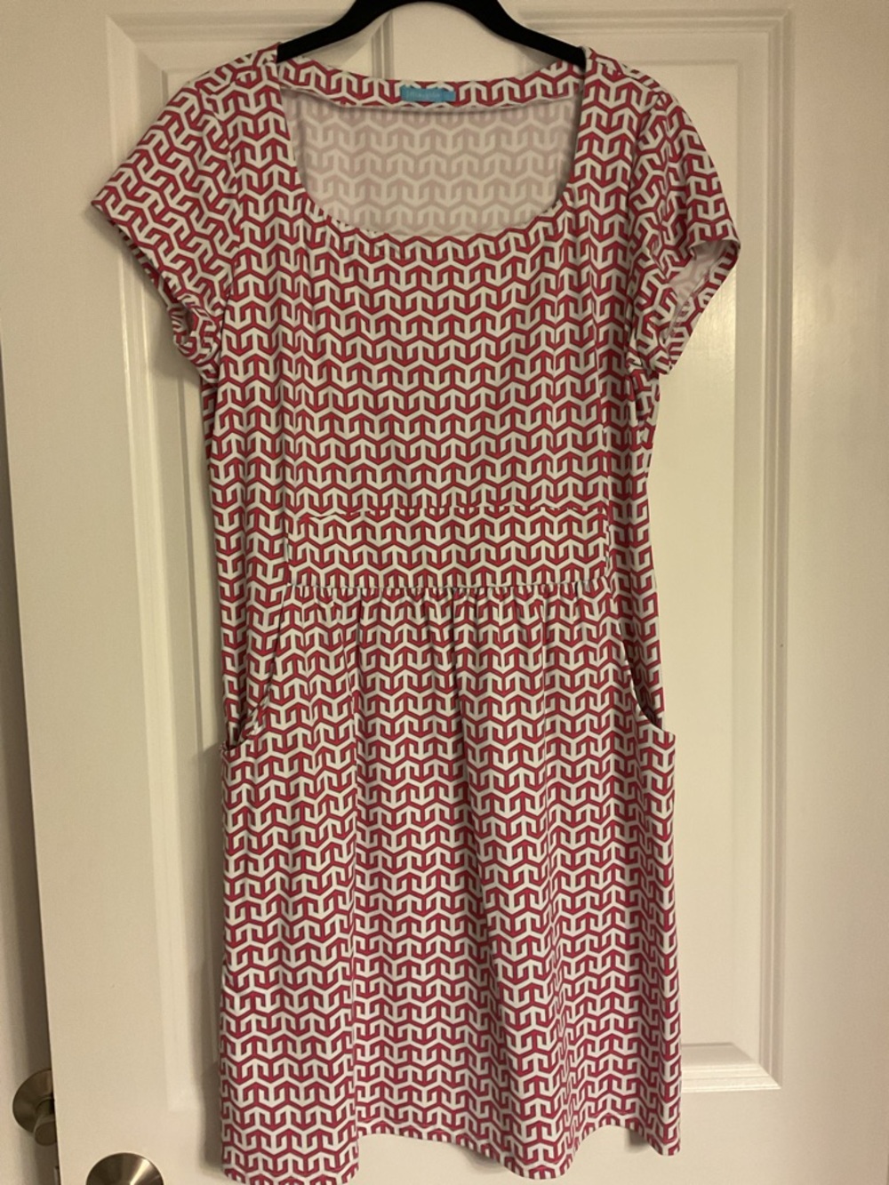 J. McLaughlin Red & Cream Geometric Scoop Neck Mini Dress